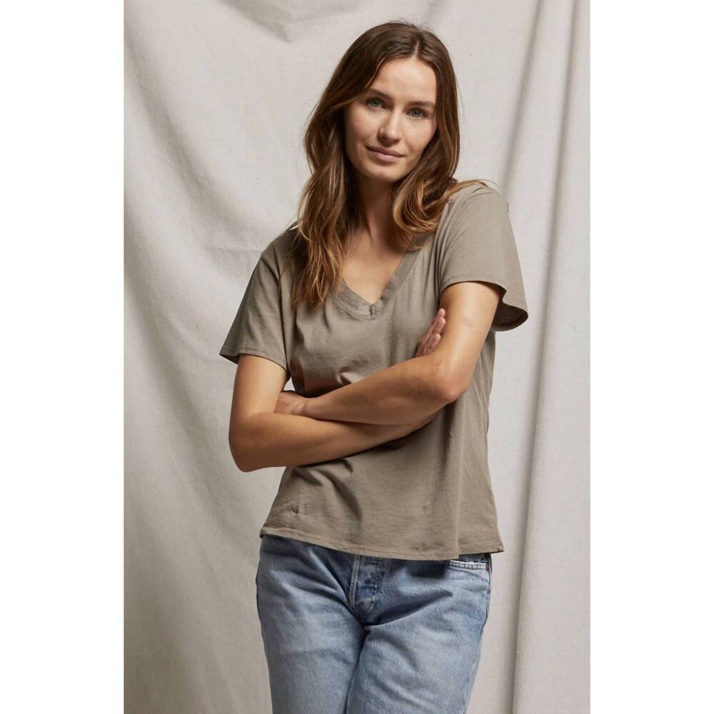 NEW PERFECTWHITETEE hendrix boxy v-neck tee in mushroom